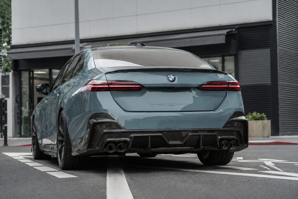 GSC Carbon Fiber BMW G60 5 Series Rear Diffuser