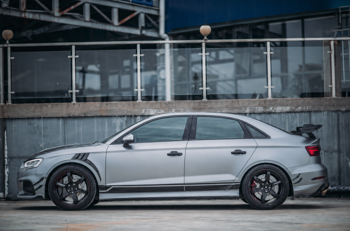 GSC Dry Carbon Fiber Side Skirts For Audi RS3 8V