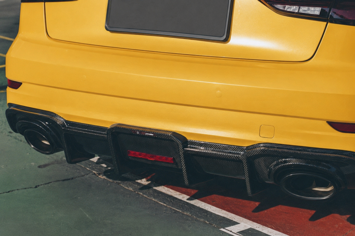 GSC Dry Carbon Fiber Rear Diffuser With Light For Audi RS3 8V